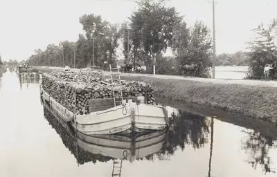 Wood barge on the Chemung Canal